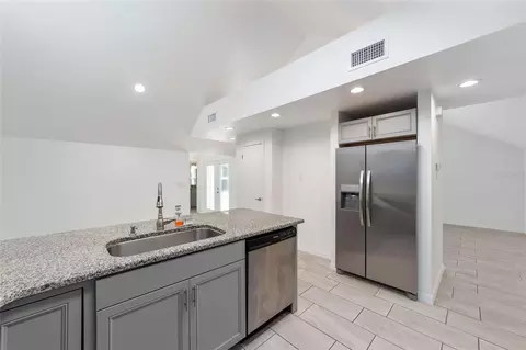 Kitchen - 2159 SE 7th Ter, Ocala, FL 34471 photo 7 of 7