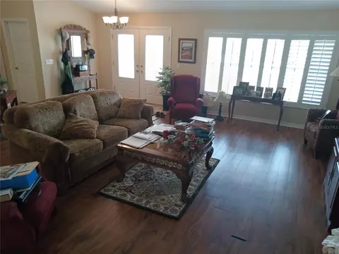 Living - 987 SE 65 Cir, Ocala, FL 34472 photo 4 of 5