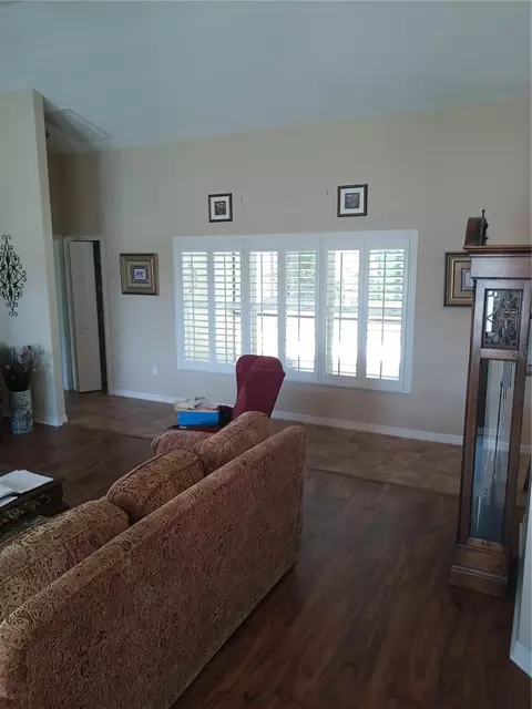 Living - 987 SE 65 Cir, Ocala, FL 34472 photo 2 of 5