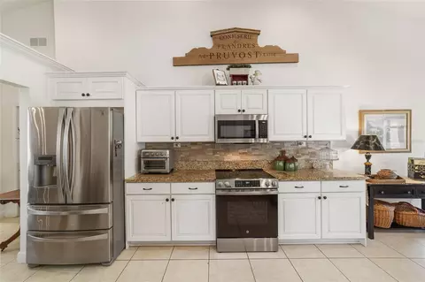 Kitchen - 2806 SE 30th St, Ocala, FL 34471 photo 4 of 4
