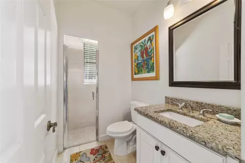 Bath - 2806 SE 30th St, Ocala, FL 34471 photo 3 of 3