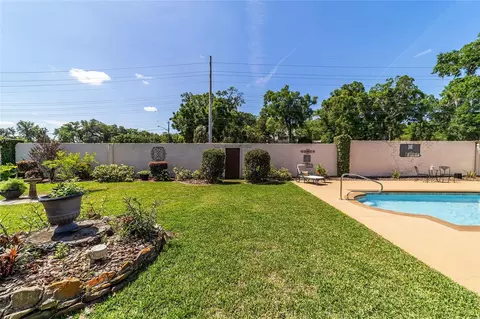 Exterior - 2806 SE 30th St, Ocala, FL 34471 photo 7 of 9