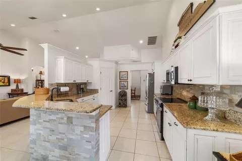 Kitchen - 2806 SE 30th St, Ocala, FL 34471 photo 1 of 4