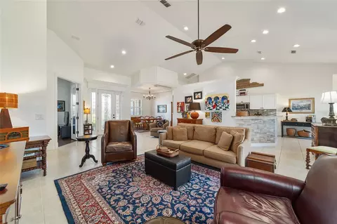 Living - 2806 SE 30th St, Ocala, FL 34471 photo 1 of 1