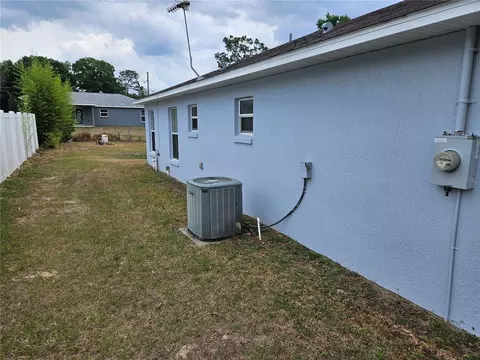 Exterior - 5704 Pecan Rd, Ocala, FL 34472 photo 3 of 5