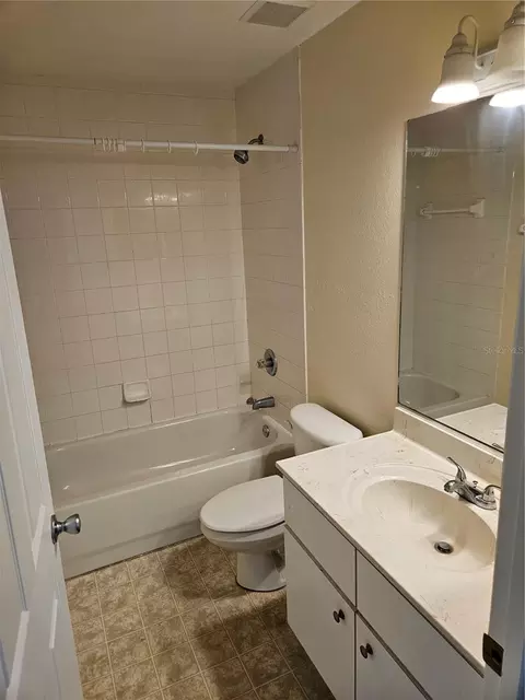 Bath - 5704 Pecan Rd, Ocala, FL 34472 photo 5 of 5