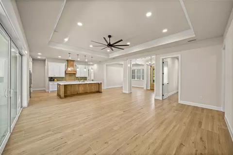 Living - 2120 SE 41st Ave, Ocala, FL 34471 photo 1 of 1