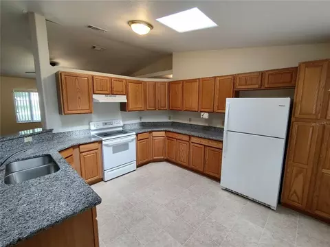Kitchen - 6202 SW 100th Loop, Ocala, FL 34476 photo 1 of 1
