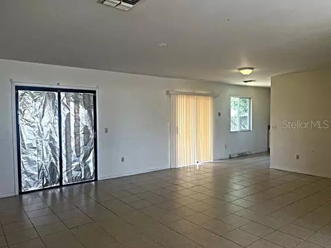 Living - 12 Pine Course Way, Ocala, FL 34472 photo 2 of 7