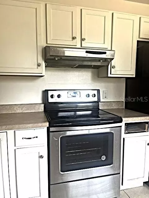Kitchen - 12 Pine Course Way, Ocala, FL 34472 photo 4 of 6