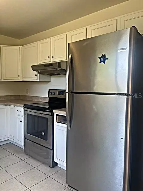 Kitchen - 12 Pine Course Way, Ocala, FL 34472 photo 5 of 6
