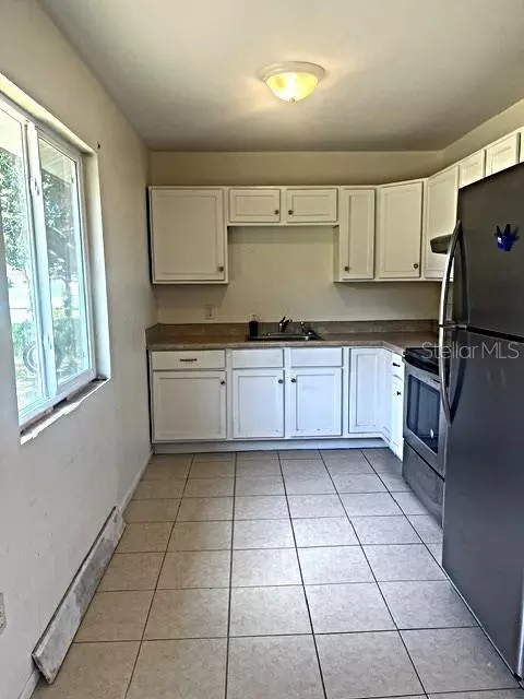 Kitchen - 12 Pine Course Way, Ocala, FL 34472 photo 1 of 6