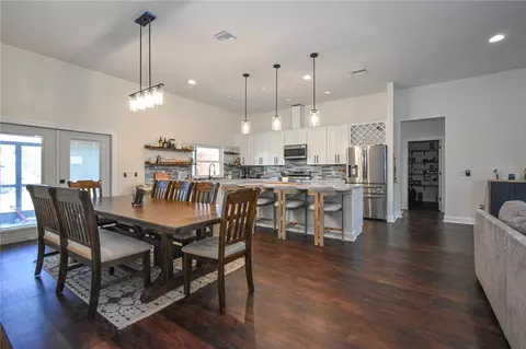 Dining - 7890 SW 129th Ave, Cedar Key, FL 32625 photo 1 of 2