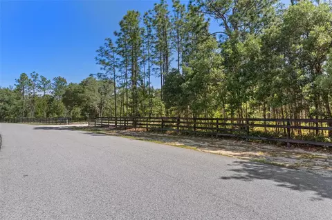 8373 NW 26th St, Wildwood, FL 34785