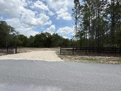 8373 NW 26th St, Wildwood, FL 34785