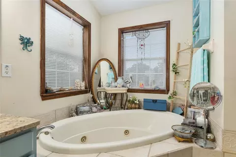 Bath - 275 SE 34th Pl, Ocala, FL 34471 photo 5 of 8
