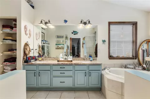 Bath - 275 SE 34th Pl, Ocala, FL 34471 photo 8 of 8