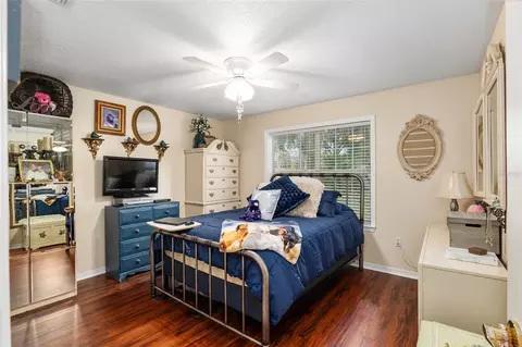Bedroom - 275 SE 34th Pl, Ocala, FL 34471 photo 2 of 6
