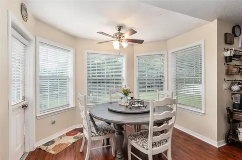 Dining - 275 SE 34th Pl, Ocala, FL 34471 photo 2 of 2