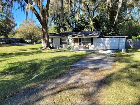 4808 NE 3rd Pl, Gainesville, FL 32641