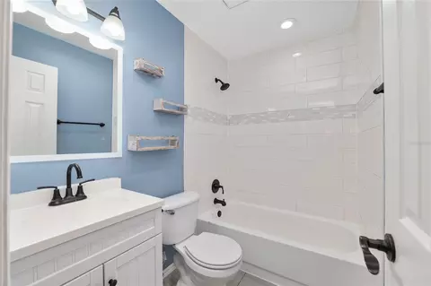 Bath - 69 Sapphire Rd, Ocala, FL 34472 photo 3 of 4