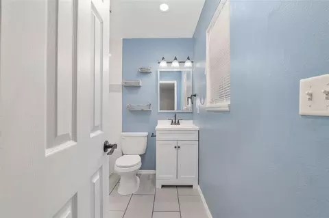 Bath - 69 Sapphire Rd, Ocala, FL 34472 photo 1 of 4