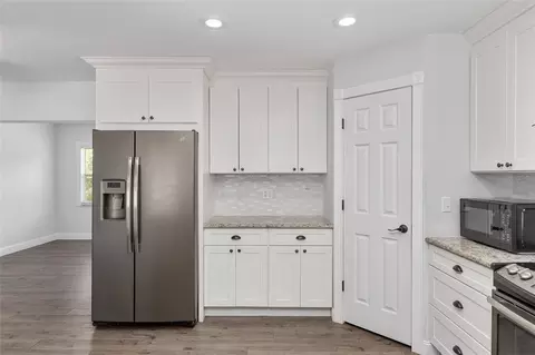 Kitchen - 69 Sapphire Rd, Ocala, FL 34472 photo 7 of 7