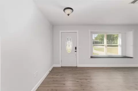 Living - 69 Sapphire Rd, Ocala, FL 34472 photo 2 of 10