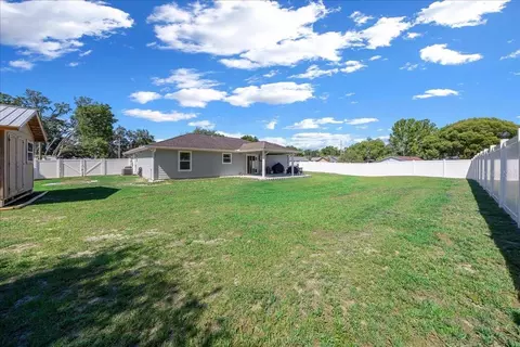 Exterior - 13 Teak Loop Pl, Ocala, FL 34472 photo 7 of 9