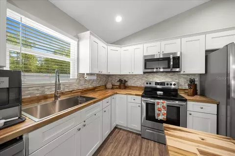 Kitchen - 13 Teak Loop Pl, Ocala, FL 34472 photo 1 of 6