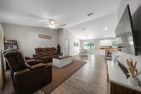 Entry Way - 13 Teak Loop Pl, Ocala, FL 34472 photo 3 of 4
