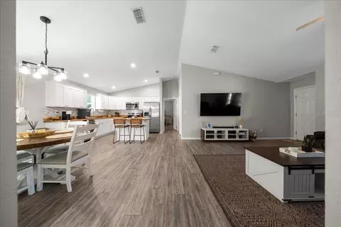 Entry Way - 13 Teak Loop Pl, Ocala, FL 34472 photo 1 of 4