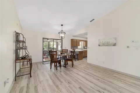 Dining - 4008 SE 61 Pl, Ocala, FL 34480 photo 1 of 8