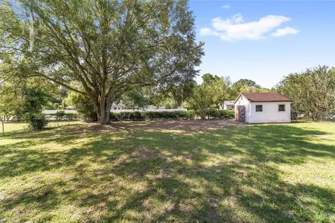 Exterior - 4008 SE 61 Pl, Ocala, FL 34480 photo 8 of 15