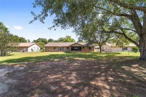 Exterior - 4008 SE 61 Pl, Ocala, FL 34480 photo 9 of 15
