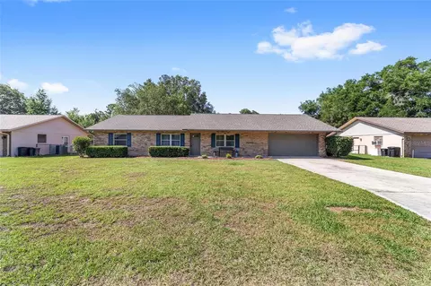 Exterior - 4008 SE 61 Pl, Ocala, FL 34480 photo 12 of 15