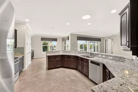 Kitchen - 8889 SW 86th Loop, Ocala, FL 34481 photo 4 of 5