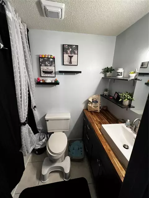 Bath - 601 NE 28th Ave, Ocala, FL 34470 photo 2 of 5