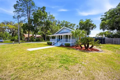 Exterior - 124 SE 1st St, Williston, FL 32696 photo 6 of 8