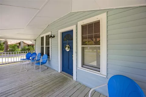 Exterior - 124 SE 1st St, Williston, FL 32696 photo 5 of 8