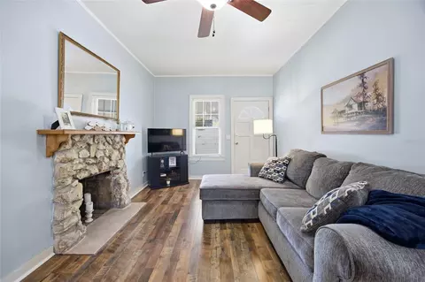 Living - 124 SE 1st St, Williston, FL 32696 photo 6 of 6