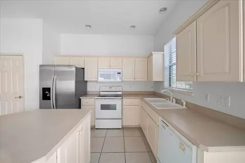 Kitchen - 3003 SW 41st Pl, Ocala, FL 34474 photo 3 of 4