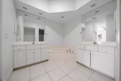 Bath - 3003 SW 41st Pl, Ocala, FL 34474 photo 5 of 6