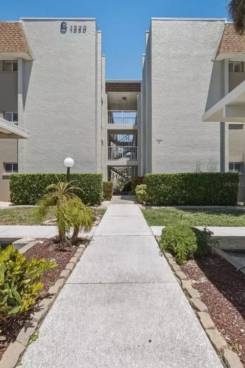 1520 Glen Oaks Dr E #247, Sarasota, FL 34232