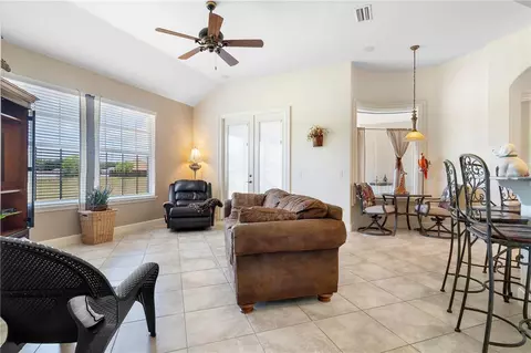 Living - 6426 SE 10th St, Ocala, FL 34472 photo 2 of 3