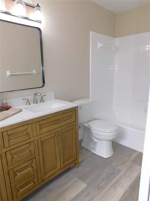 Bath - 6875 NE 25th Ave, Ocala, FL 34479 photo 1 of 3