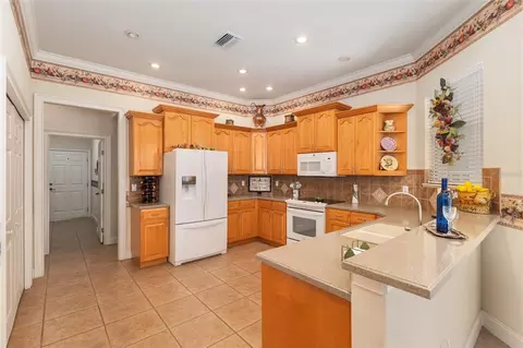 Kitchen - 3865 SE 52nd Ave, Ocala, FL 34480 photo 1 of 3