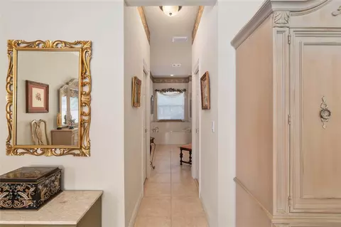 Entry Way - 3865 SE 52nd Ave, Ocala, FL 34480 photo 5 of 7