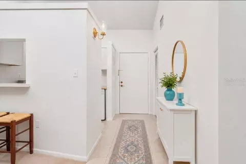 Entry Way - 2415 NE 7th St #8, Ocala, FL 34470 photo 2 of 6