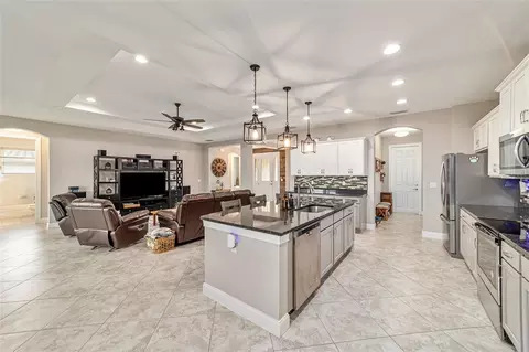 Kitchen - 1983 NW 79th Loop, Ocala, FL 34475 photo 6 of 10